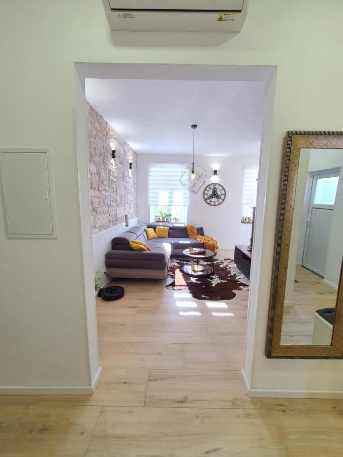 Ferienwohnung Connor Pula Exterior foto