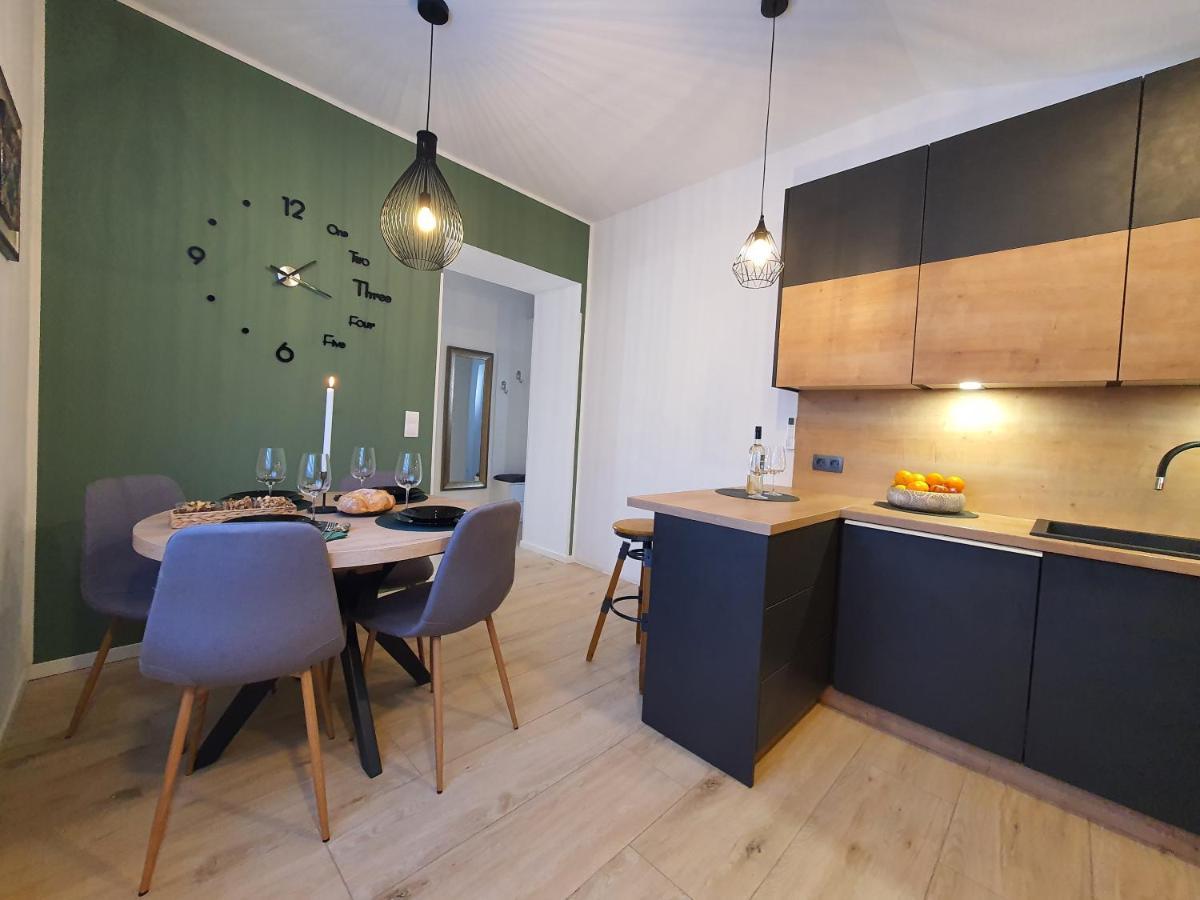 Ferienwohnung Connor Pula Exterior foto